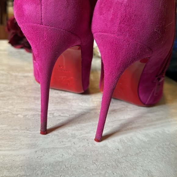 Authentic Louboutin So Kate Pink Suede Booty - Picture 6 of 6